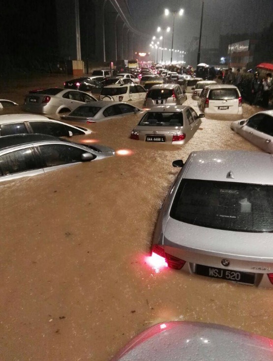 Detik Cemas Kuala Lumpur Dilanda Banjir Kilat