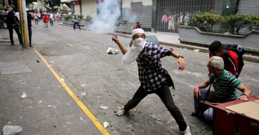 Masiva manifestación en Honduras contra la privatización de educación y la salud