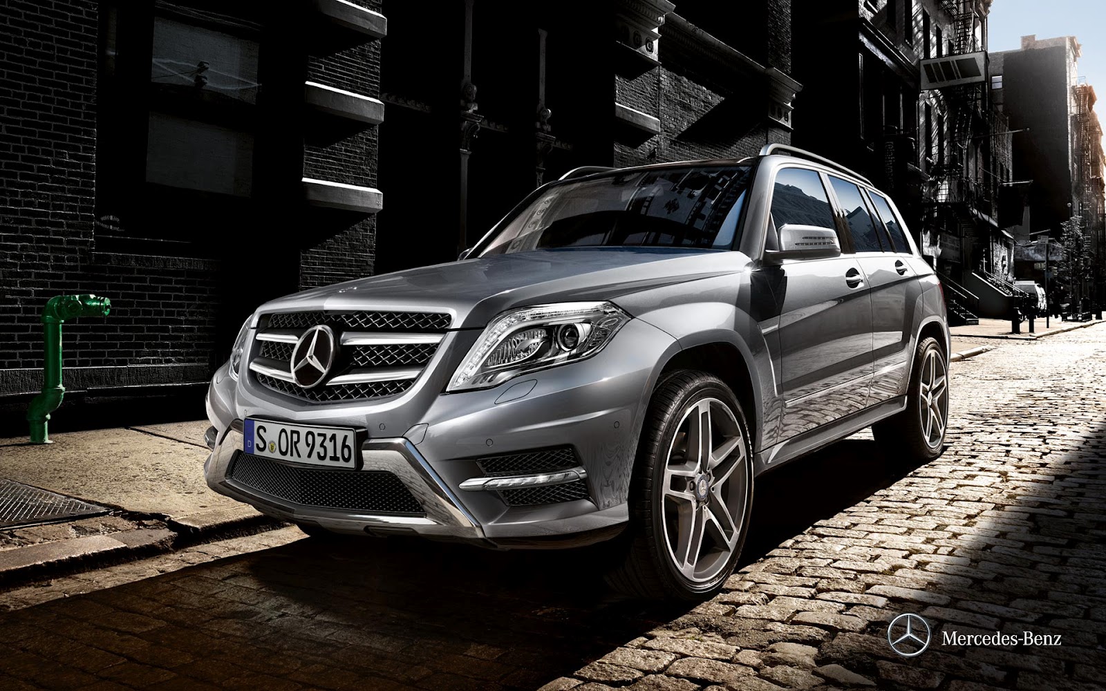 2011 Mercedes-Benz GLK-Class Pictures - Autoshow Wallpapers