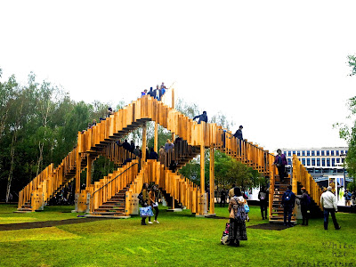 The Endless Stair diseño para el London Design Festival. White Hat Architecture