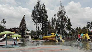 waterboom sabda alam garut, garut, low budget travel, wisata air panas