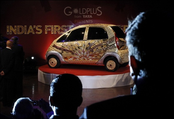 Indian-Car-Maker-Tata-Unveils-Gold-plated-Nano_04