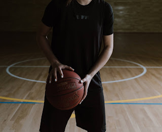 dear-passion-russel-basketball-practice-in-school