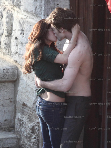 Robert Pattinson and Kristen Stewart Kissing and Dating Pictures