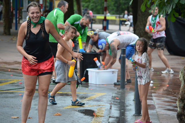 guerra del agua en las fiestas de El Regato