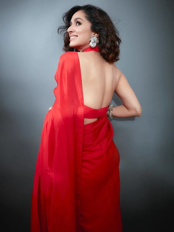 shraddha kapoor backless red saree bollywood actress