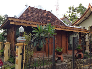 rumah limasan