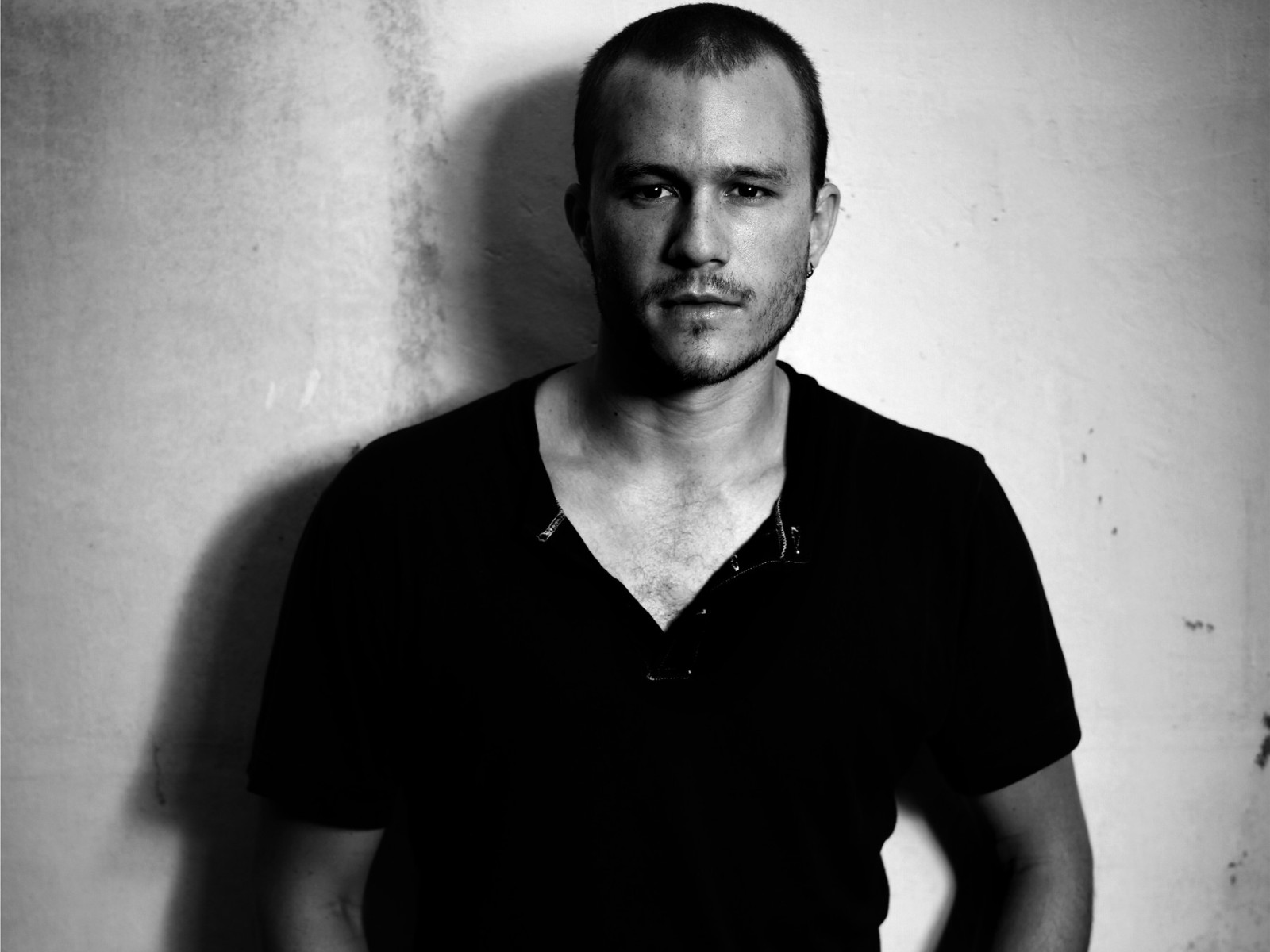 heath ledger short hair