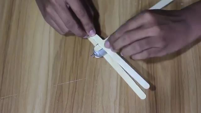 Cara Membuat Pesawat Mainan  dari  Stik  Es  Krim  Tutorial 