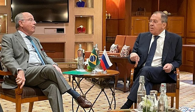 Chanceler russo se reúne com ministro brasileiro em visita ao país