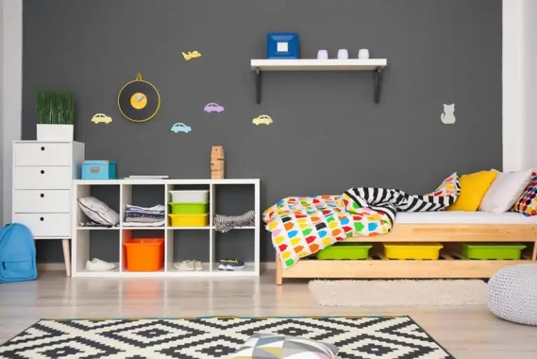 Ideas for storing toys in a children's room