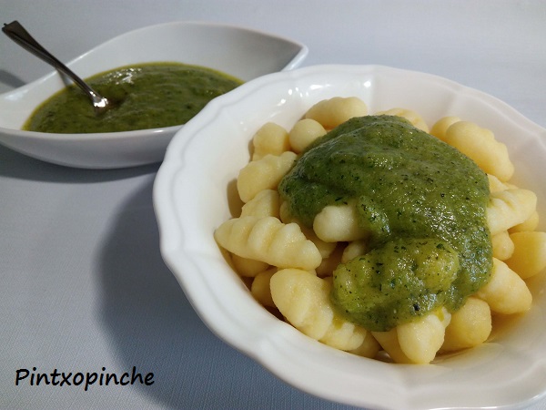 patatas, gnocchis, ñoquis, RECETAS SIN GLUTEN, primeros, pesto, almendras, ajo, ñoquis con pesto de almendras, 