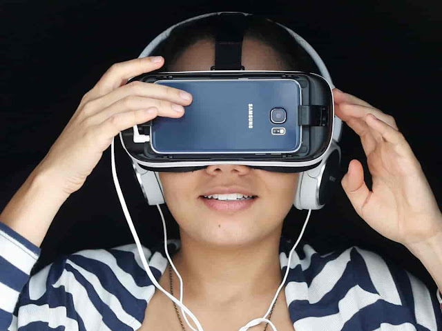 What is Virtual Reality, technology for the next reality. flactuatetech