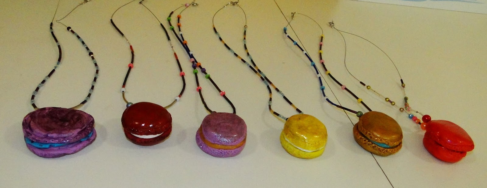 DIY : créer un collier contenant de la poussière de fée