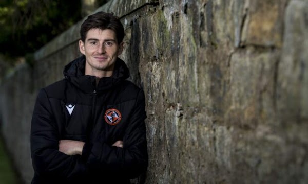 Oficial: Dundee United, firma Harkes