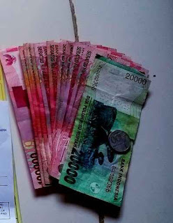 kali ini admin akan menunjukkan sebuah tutorial bagaimana cara mendapat uang hanya denga Aplikasi Android Penghasil Uang 2018 (Seminggu Bisa 1 Juta)