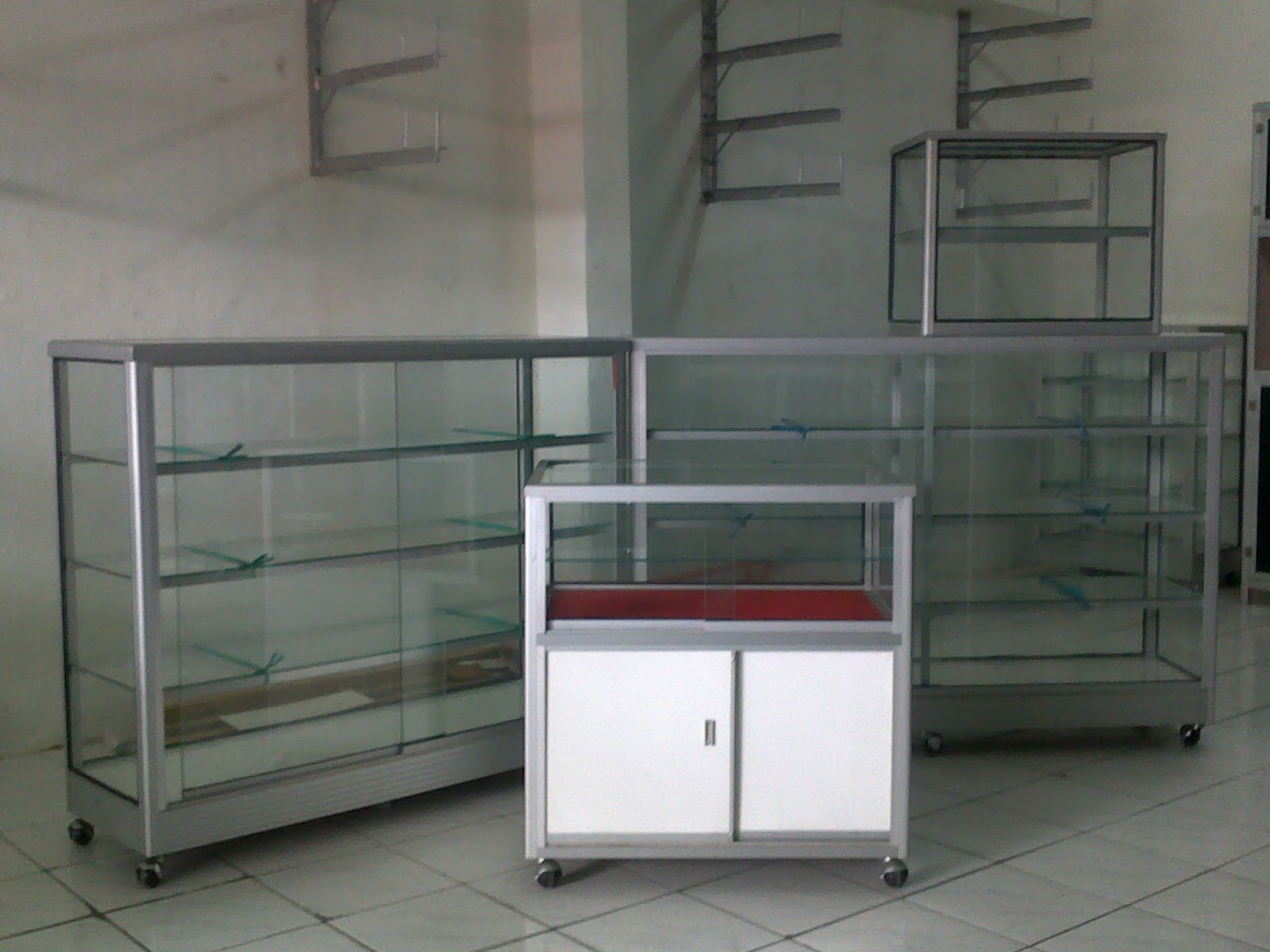  Etalase  Toko Aluminium Bengkel Las Varia Teknik Bojonegoro