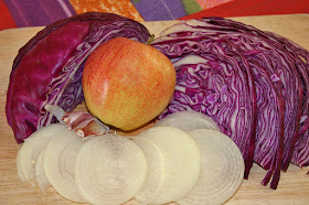 Foto 01 ingredientes lombarda guisada con manzana en olla rápida