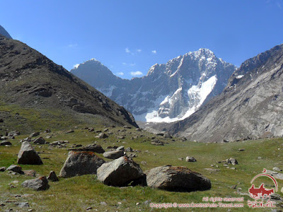 Trekking trip in the Pamir mountains