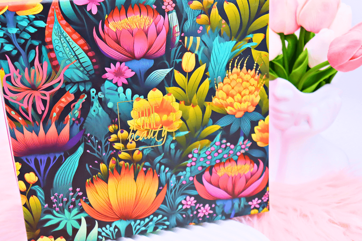 Box kosmetyczny Pure Beauty Floral Fusion-Odkryj Esencję Piękna