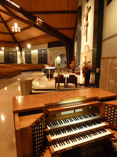 picture of Allen Organ at St. Andrews' Newtown PA 
