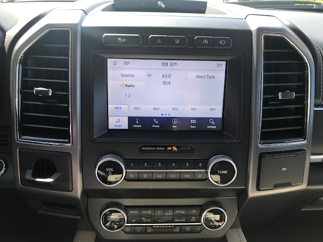 Infotainment screen in 2020 Ford Expedition Platinum