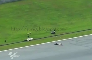 Lihat video kecelakaan tabrakan motor GP sepang malaysia simoncelli