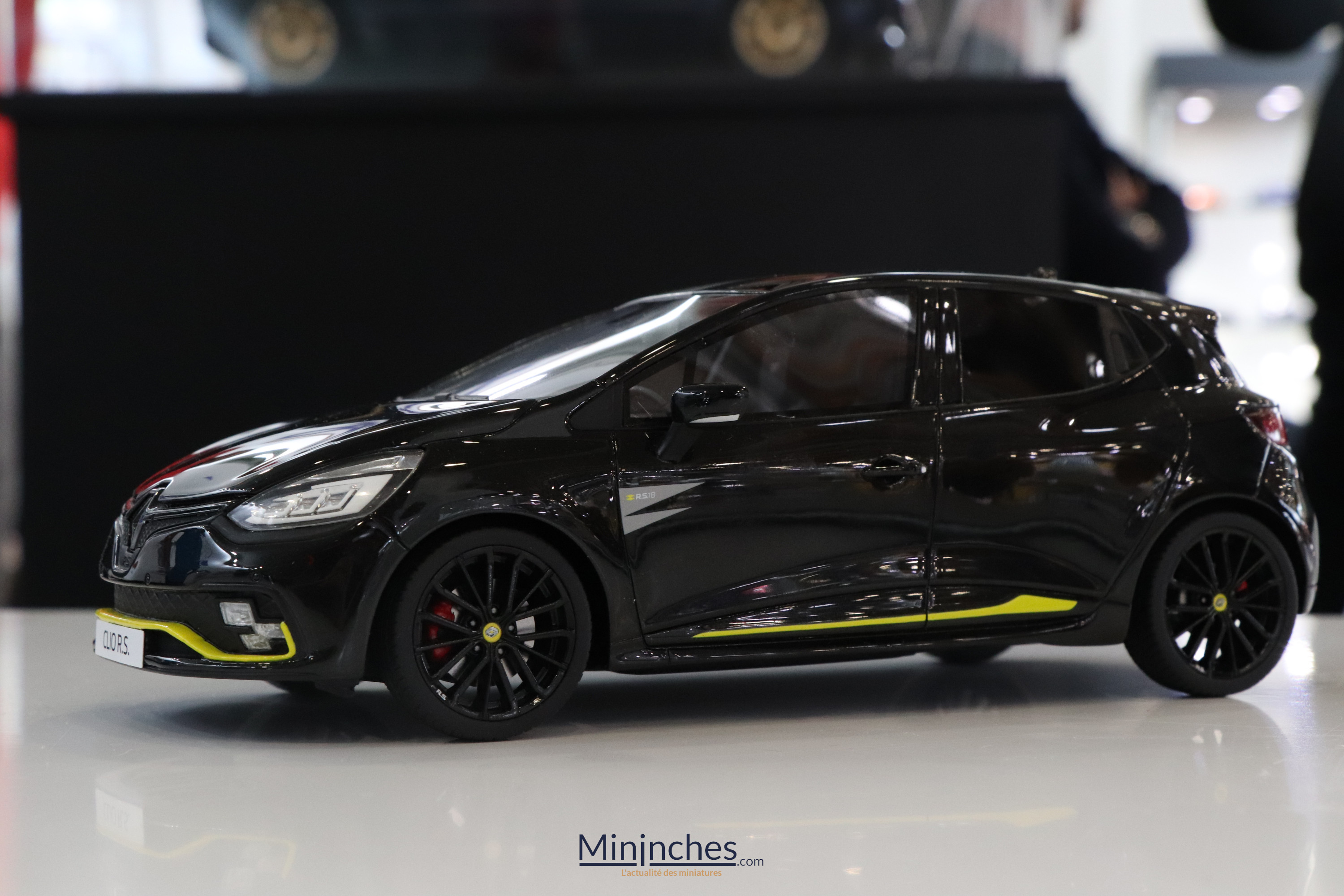 1:18 Renault Clio 4 RS, Ottomobile (OT257) - Mini PDLV