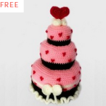 https://www.lovecrochet.com/love-cake-crochet-pattern-by-lorena-da-silva