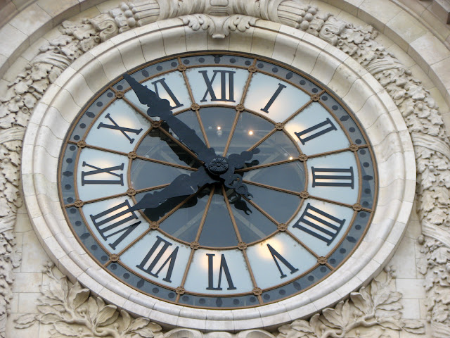 Clock overlooking the Seine, Musée d'Orsay, Paris