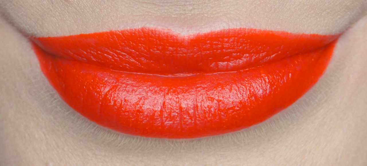 rimmel apocalips matte lip velvet 405 orange-ology swatch