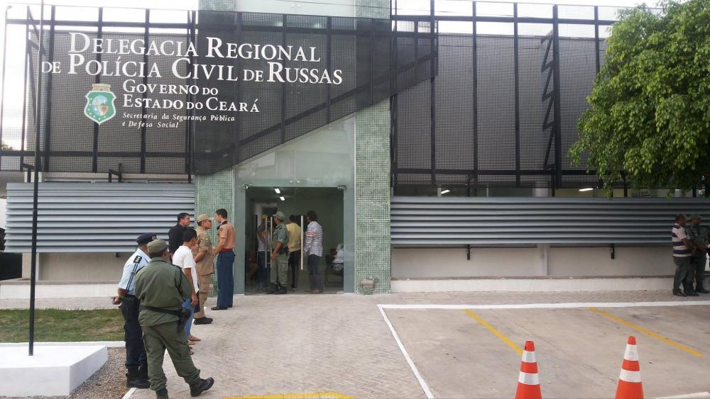 Universitários reagem e pega ladrão de “porrada” em Russas-CE