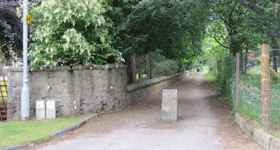 Dundarroch Road, the Seven Bridges Trail