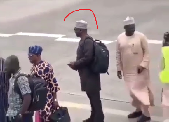 Video: Kwara State Governor AbdulRahaman Abdulrazaq spotted queuing to board a commercial flight