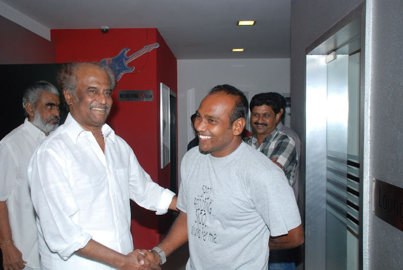 Rajini Watches Vazhakku En  Stills Vazhakku En  Special Show Photos film pics