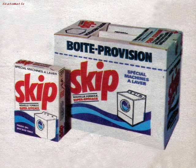 Chaque fois que je prends une boîte-provision Skip, j'emporte chez moi, très facilement, de quoi faire plus de trente lessives. Avec Skip, d'un bout de l'année à l'autre, je n'ai pas un seul ennui ! Depuis que je lui donne Skip (qui a une force de lavage énorme et qui mousse très peu), ma machine à tambour me donne chaque fois du linge parfait... je ne fais plus jamais tremper à part, je ne savonne plus et je rince très facilement ! Je peux vous assurer que... ... dans votre machine à tambour, Skip décrasse, détache, blanchit réellement mieux !