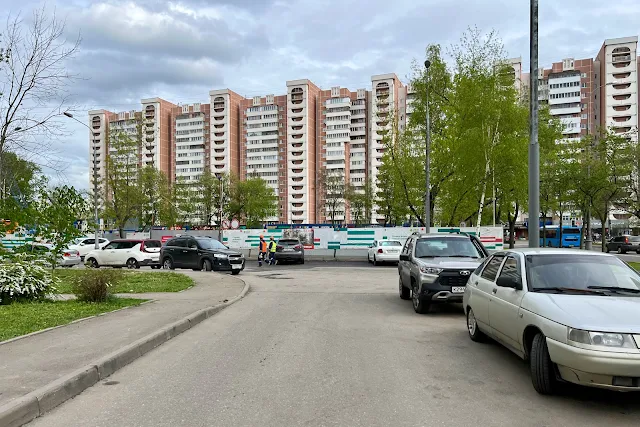 проезд Дежнёва, Ясный проезд, дворы, строящийся жилой дом по программе реновации