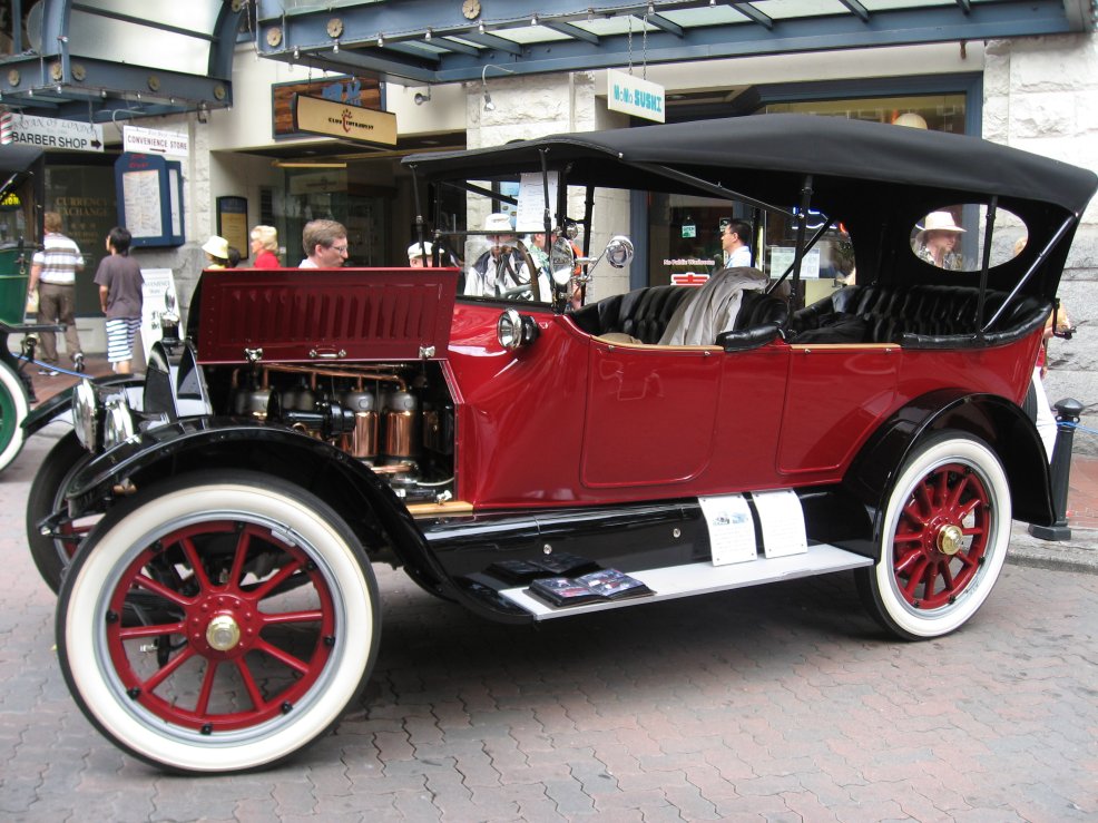 Over 20 antique vintage and classic cars will be on display September 4