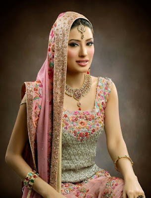 Mehwish Hayat hot Hd Wallpapers