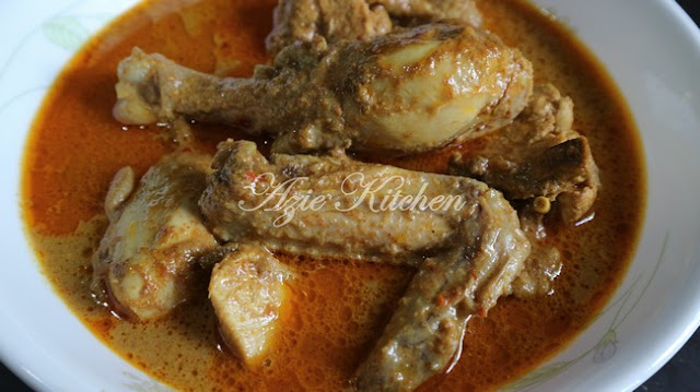 Gulai Ayam Kelantan Untuk Nasi Berlauk - Azie Kitchen