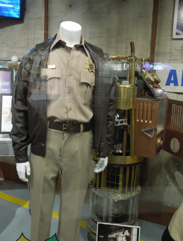 Colin Ferguson Eureka Sheriff Jack Carter uniform