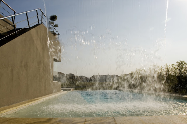 Water falling into the pool 