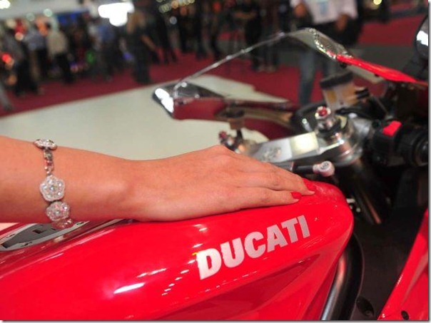 Ducati 1198 (1)