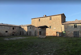 una delle corti del borgo di salci