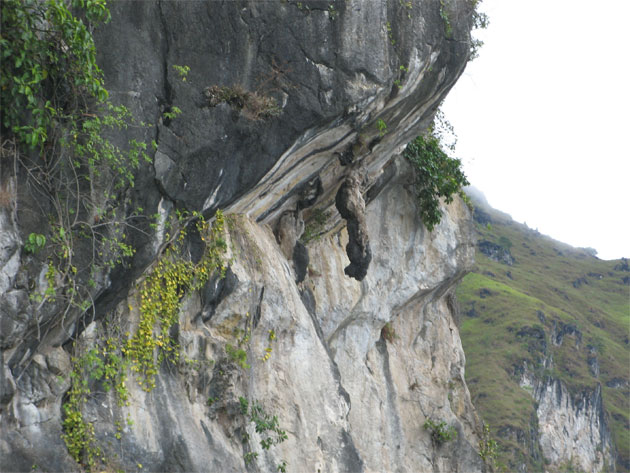 Batu Gantung  Mister Batak One