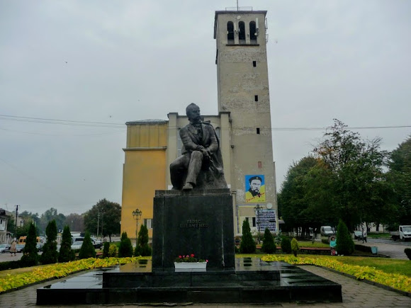 Сокаль. Пам'ятник Т. Г. Шевченку