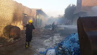 بالصور الحريق اندلع فى مصنع لتدوير القطن بالخانكة