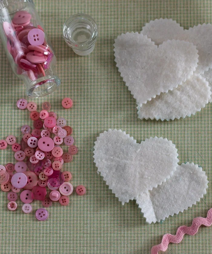 pink buttons, felt hearts