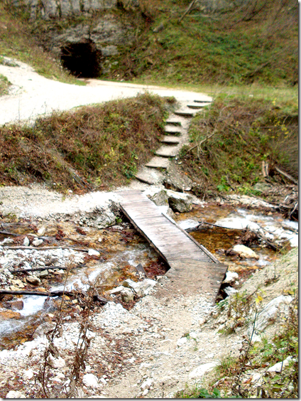 Il piccolo ponte verso la gola dell'Infernaccio