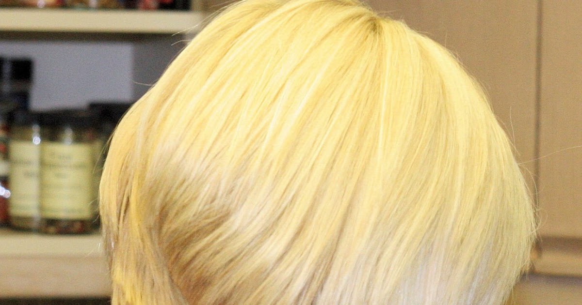 Reivigeschlor: inverted bob back view